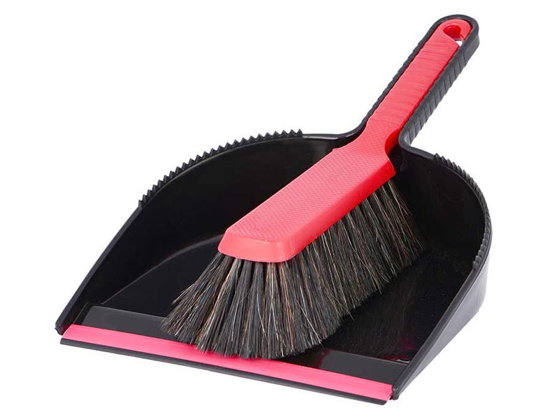 Kehrgarnitur Kunststoff schwarz/rot