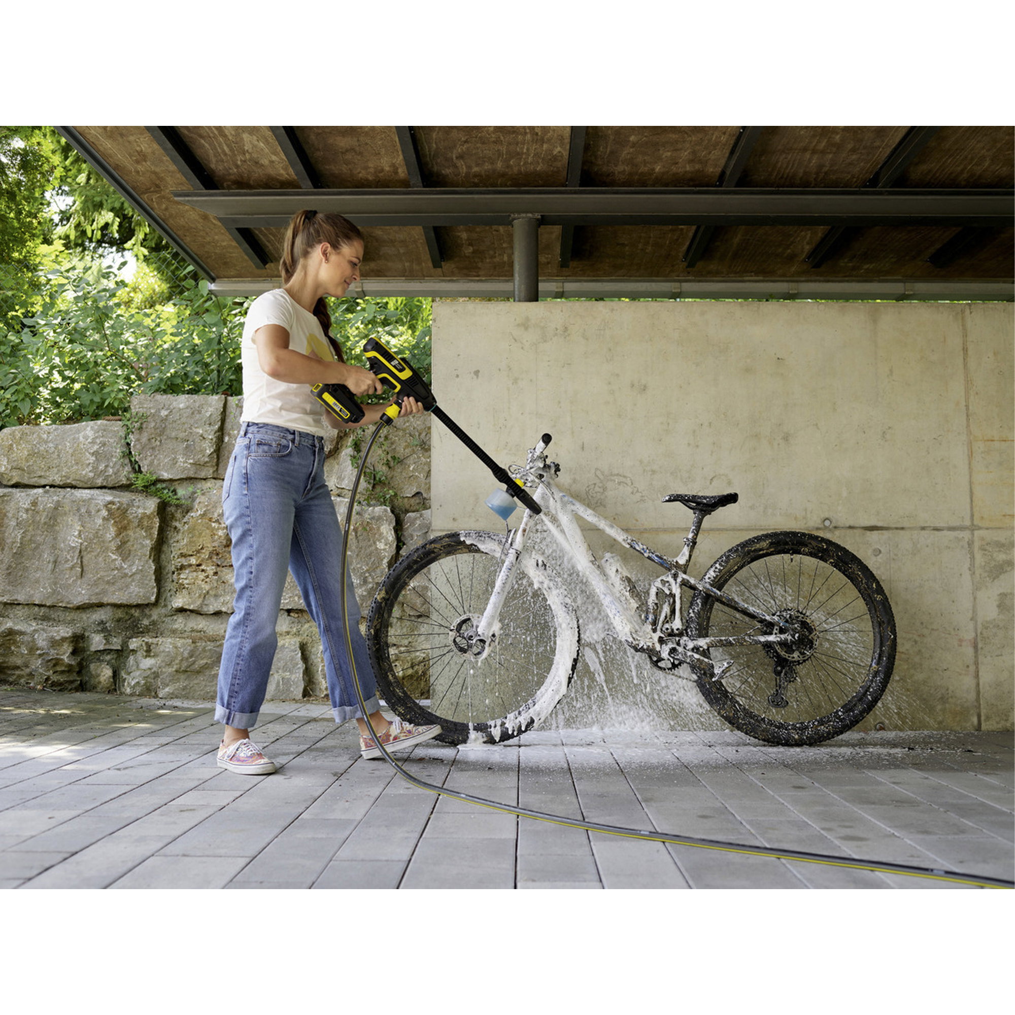 E-Bike Reinigung, Fahrradwäsche, Dampfreiniger, Waschgerät, Gepinselter