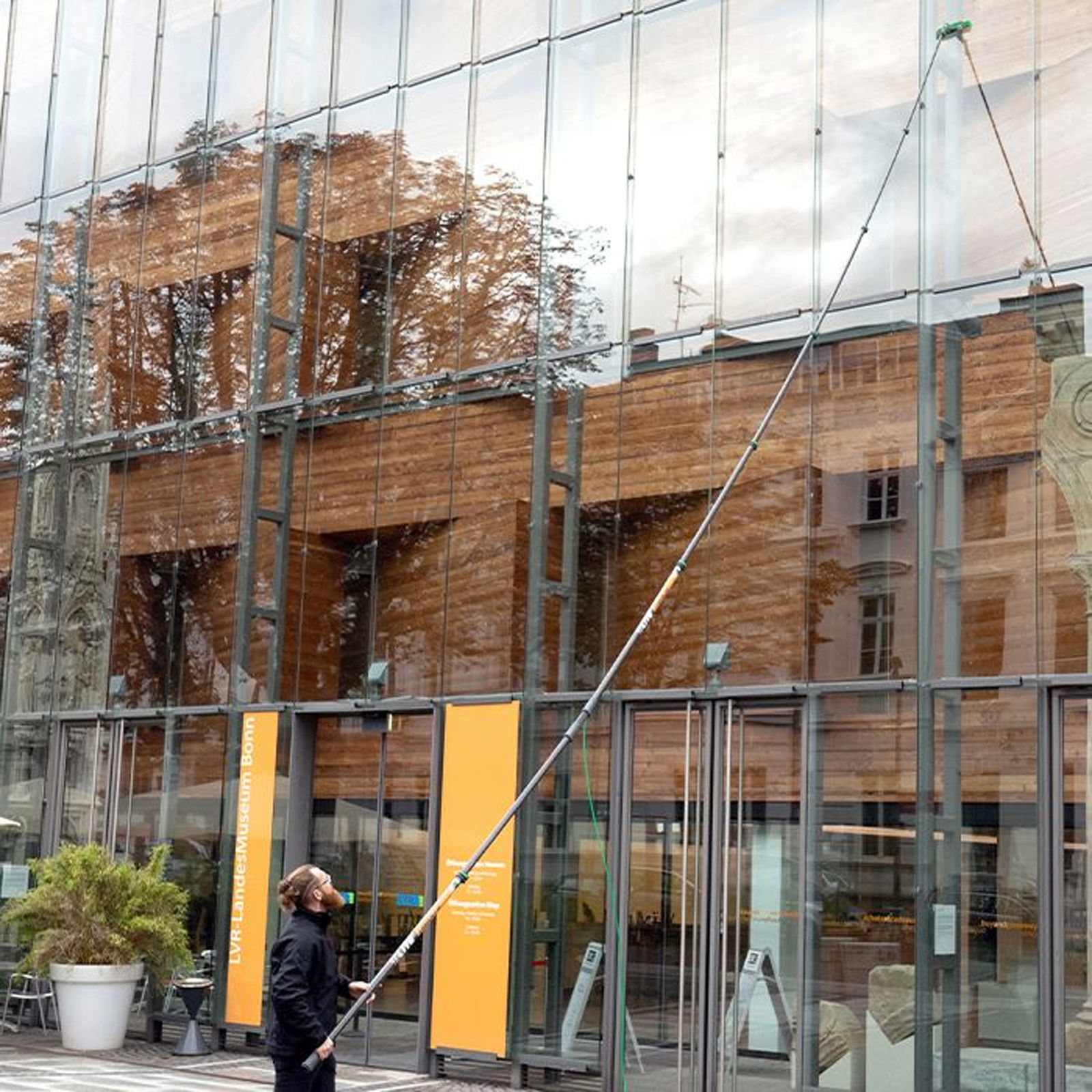 Unger nLITE Carbon 24K