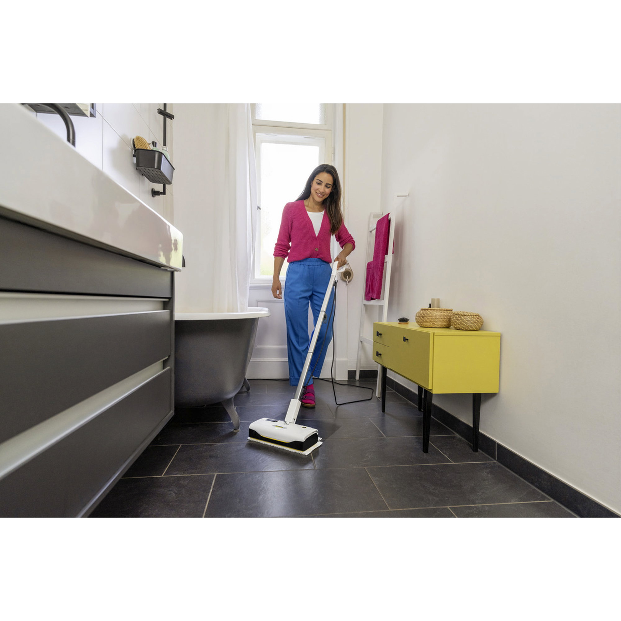 Bodenreinigung, Bodenmopp, Staubsauger, Badezimmer, Gelb-Schrank