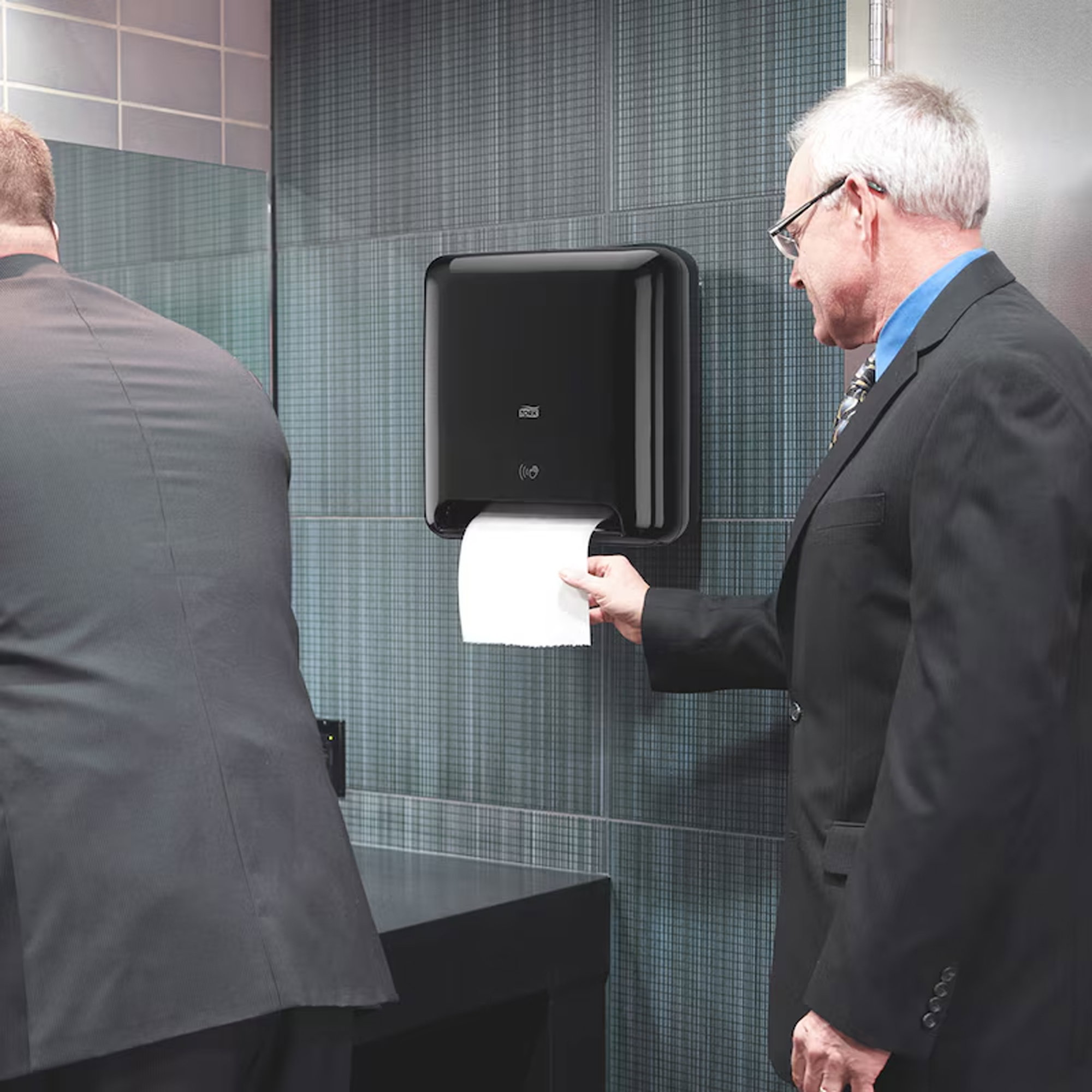 TORK Matic Sensorspender für Rollenhandtücher