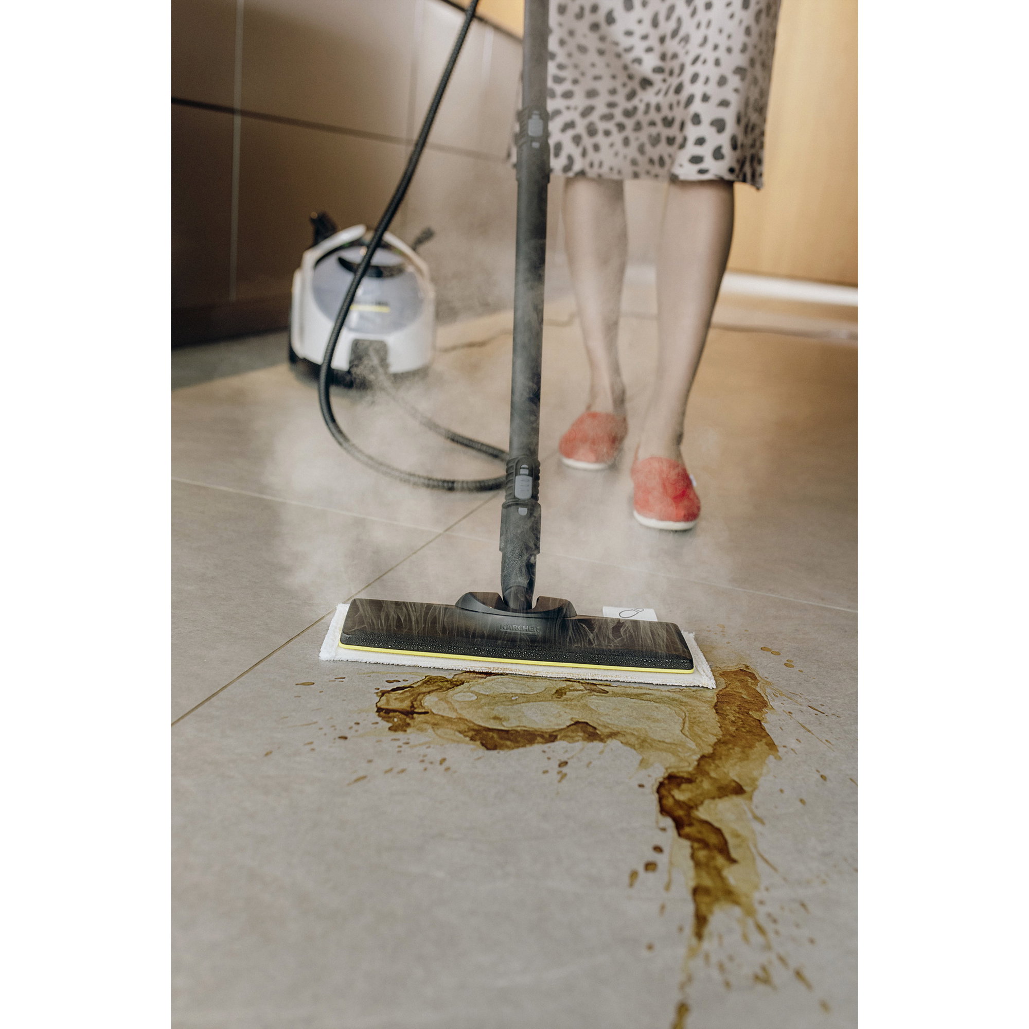 Moppensystem, Küchenboden, Schmutzfleck, Glätende Spuren, Haushaltsgerät