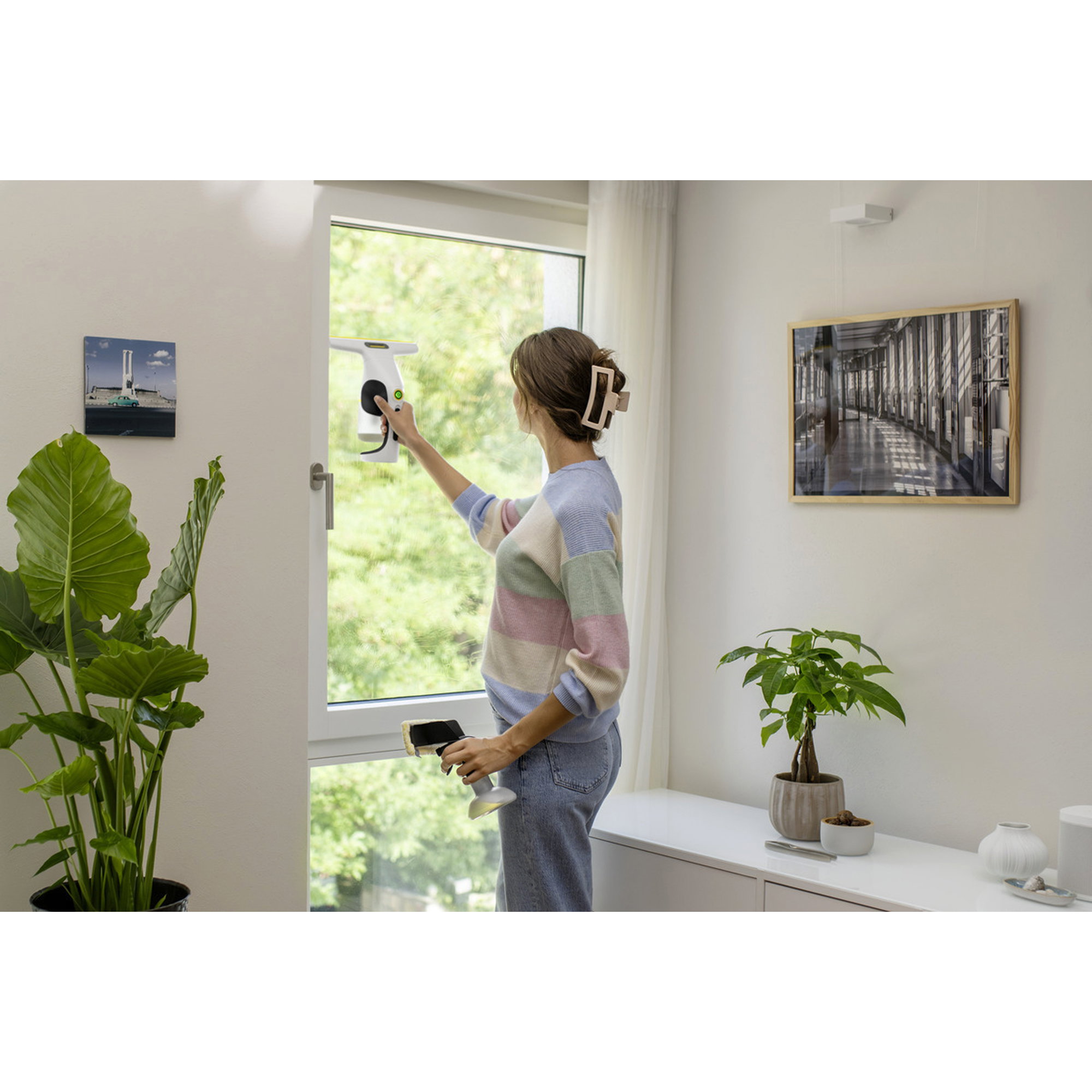 VR-Headset, Handheld-Controller, Reinigungsgerät, Fensterreinigung, Haushaltsgerät