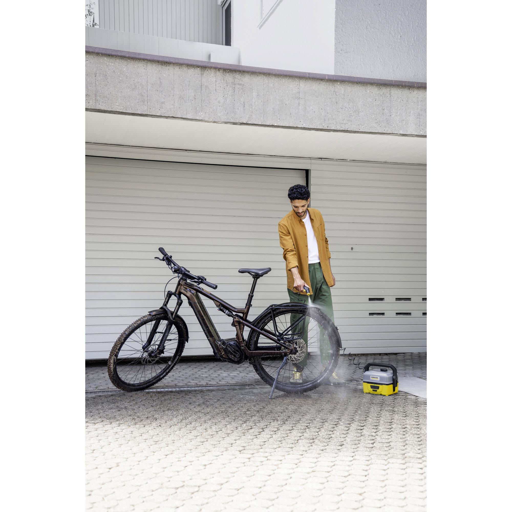 Mobile Outdoor Cleaner | Kärcher OC 3