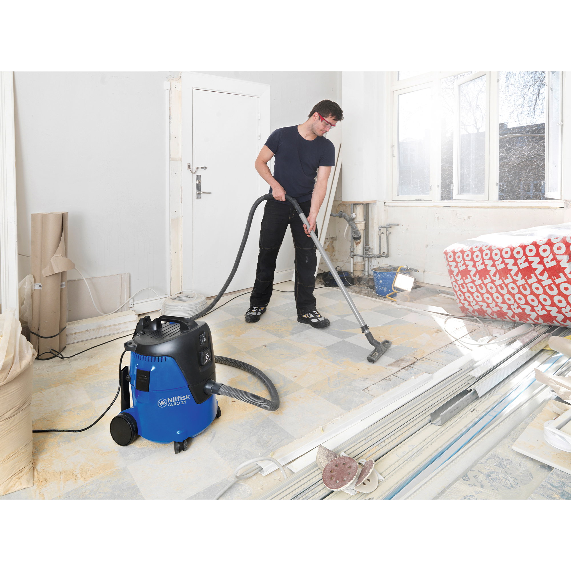 Wet and dry vacuum cleaner | Nilfisk AERO 21-01 PC CH
