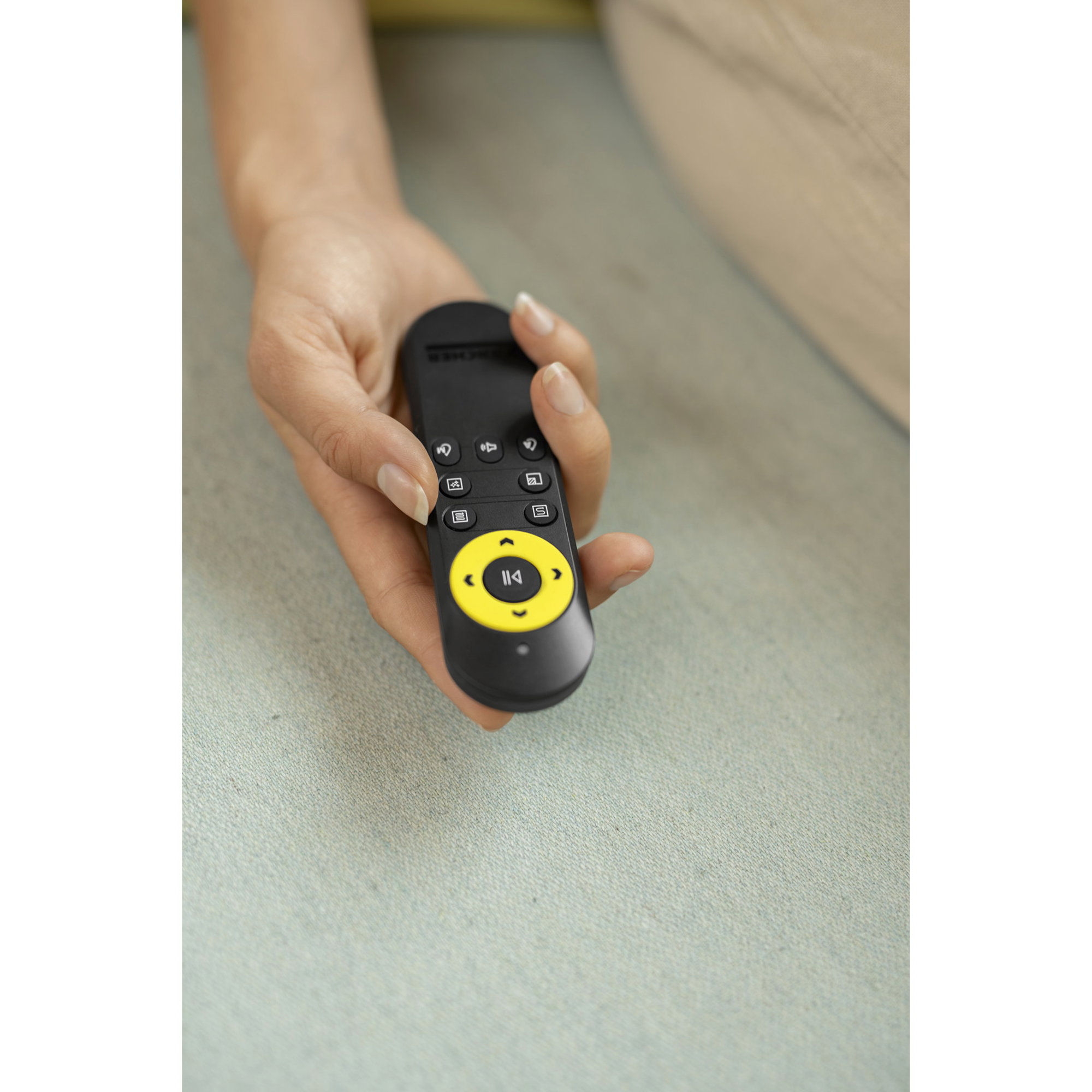 Fernbedienung, Remote, Fernbedienung mit gelbem Kreis, TV-Fernbedienung, Batteriehaltersymbol