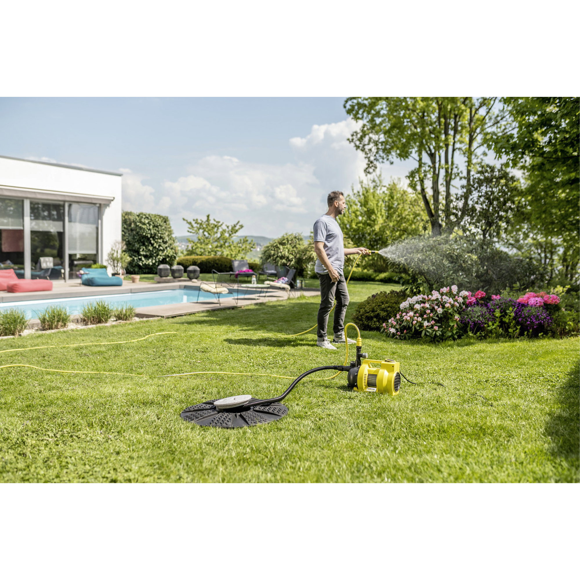 Garten, Gartenpflege, Sprenger, Pool, Rasen